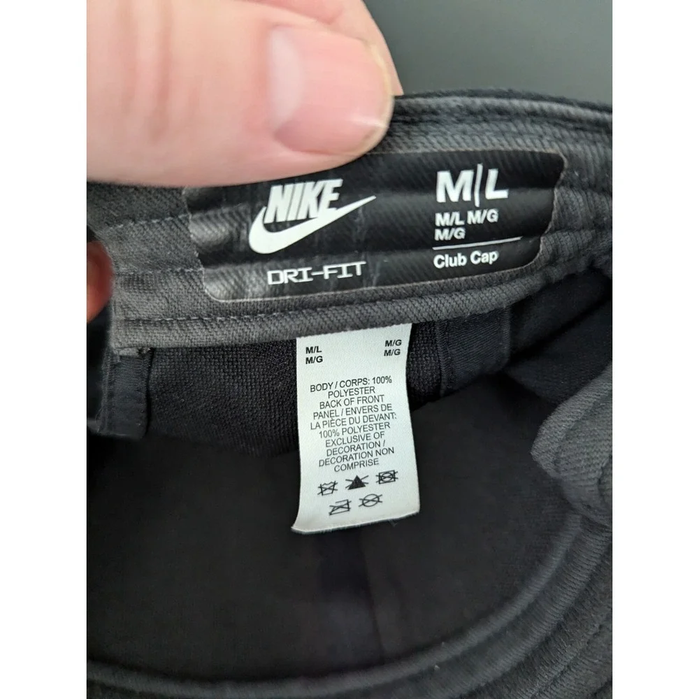 Nike Dri-Fit Adjustable Black Athletic Hat Cap Breathable /‎ Sports M/L